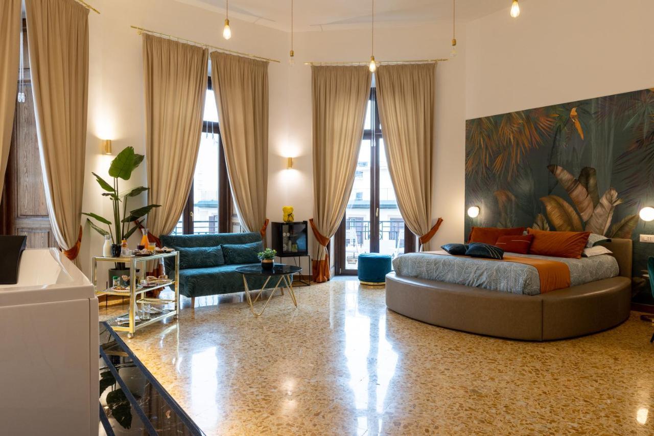 La Lepre Felice Affittacamere Napoli